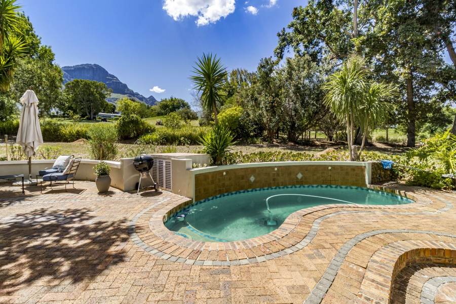 5 Bedroom Property for Sale in Erinvale Golf Estate Western Cape